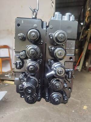 LC30V00041F2 Hydraulische hoofdregelklep voor SK350LC-9